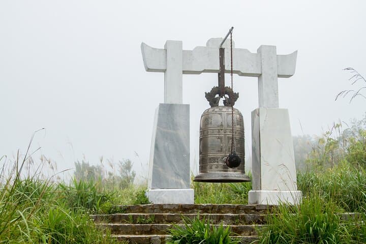 Bach Ma National Park Full-Day Trek and Lang Co Beach Retreat photo 3
