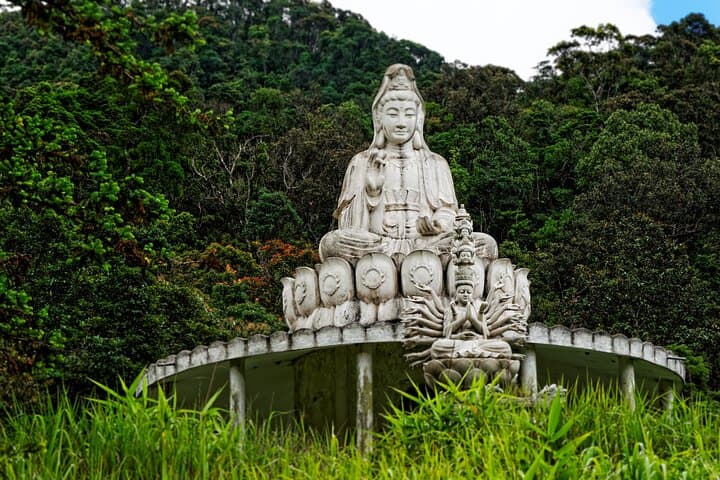 Bach Ma National Park Full-Day Trek and Lang Co Beach Retreat photo 5