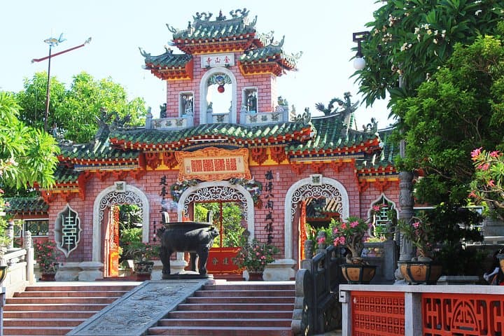 Marble Mountains and Hoi An Day Tour: Caves, Pagodas & Ancient Streets photo 2