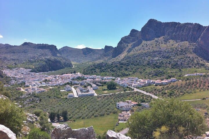 Montejaque to Ronda Hike: 11 km Moderate Walk Under Puente Nuevo photo 6