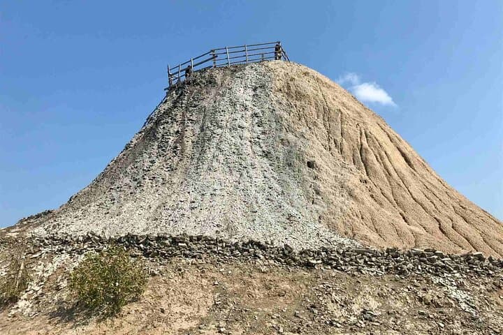 Mud Baths and Pink Salt: Totumo Volcano & Galerazamba Day Trip from Cartagena photo 2