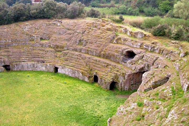 Dog-Friendly Trek Through Sutri, Nepi and Civitacastellana: Archaeology & Streams Near Rome