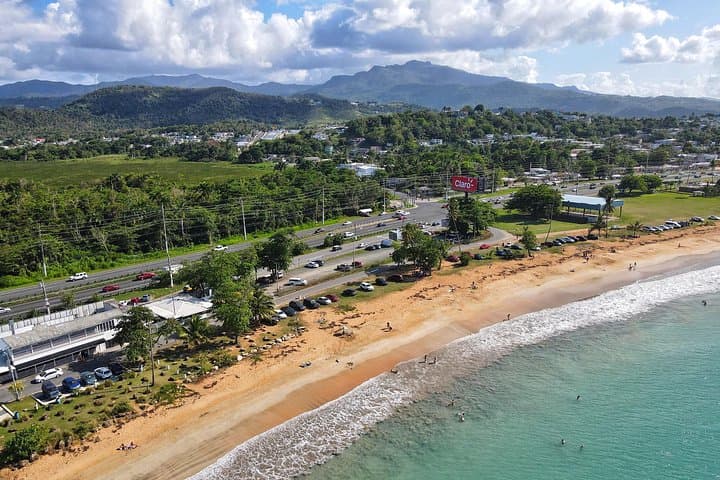 Luquillo Beach & Kiosks Shuttle from San Juan: Day Trip to El Yunque’s Coast photo 5