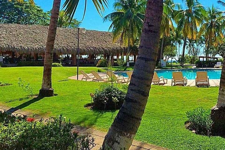 Cliffside Beach Club at La Libertad: Day Pass to El Palmarcito's Volcanic Beaches photo 2
