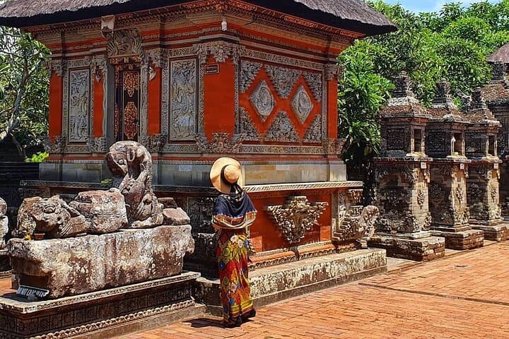 Ubud Cultural Day Tour: Monkey Forest, Tegalalang & Tegenungan Waterfall photo 2
