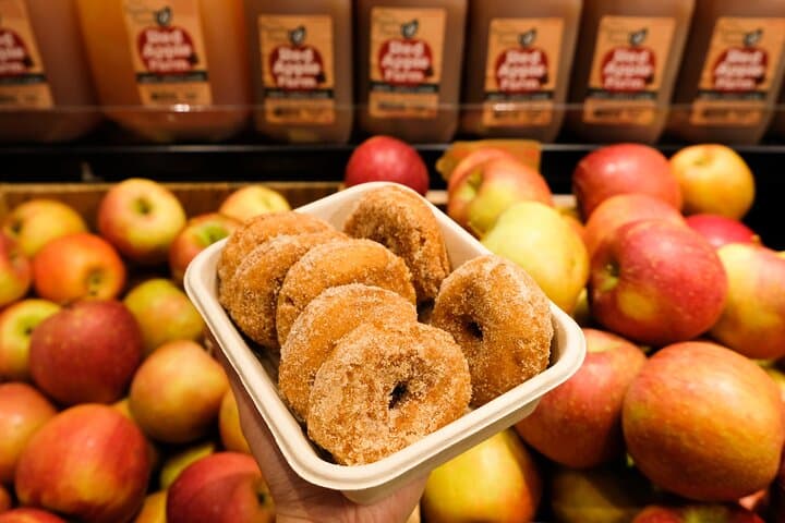 Boston Donut Walking Tour: Historic Downtown Donut Crawl & Tastes photo 2