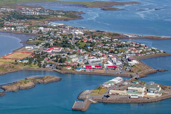 Full-Day Private Borgarfjörður Tour from Reykjavík — Deildartunguhver, Hraunfossar & Langjökull Views