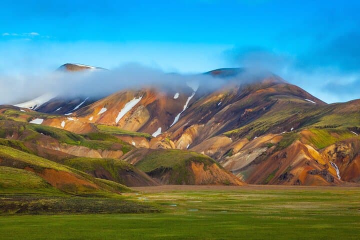 Private Day Tour to Landmannalaugar: Geothermal Baths and Rhyolite Highlands