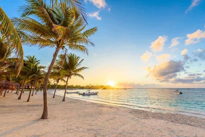 Tulum Ruins & Akumal Turtle Snorkel: Day Trip from Cancun