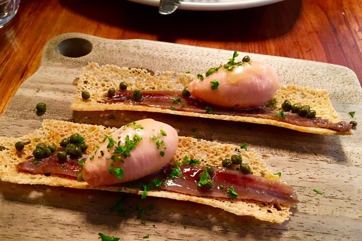 Melbourne Foodies Bucket List: Laneway Walking Tour of Tastings & History