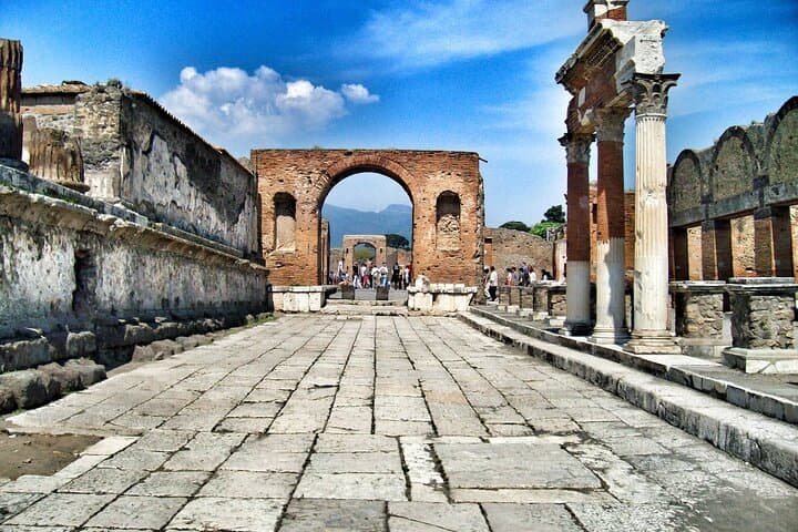 Pompeii and Mount Vesuvius Guided Day Tour from Naples or Sorrento photo 4