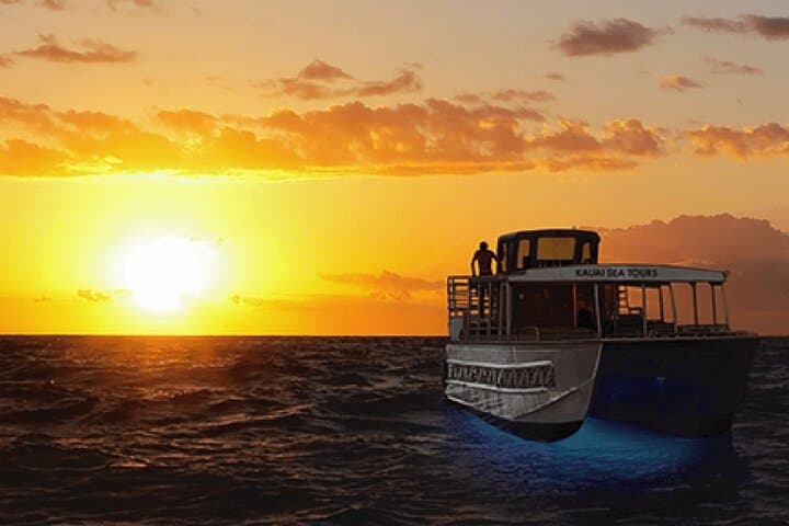 Na Pali Coast Sunset Snorkel Tour: Exploring Kauai’s Dramatic Shoreline Aboard the Lucky Lady photo 5