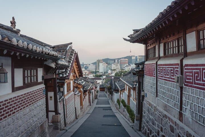 Seoul Private Walking Tour with a Local — Explore Neighborhoods & Hidden Gems photo 5