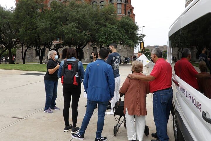 Dealey Plaza in an Hour: JFK Assassination Walking Tour Highlights photo 4