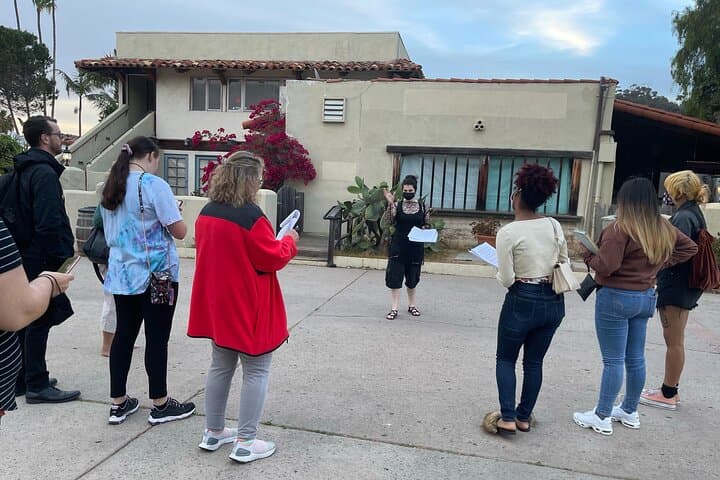 Specters and Sinners Walking Tour — Night Ghost Walk in San Diego's Gaslamp Quarter photo 5