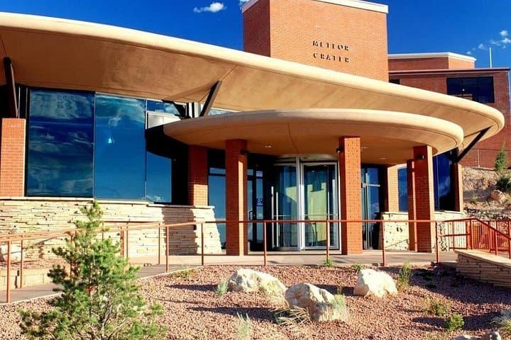 Meteor Crater and Walnut Canyon Day Tour from Phoenix: Private Northern Arizona Excursion photo 3