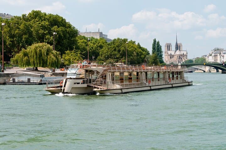 Skip-the-Line Eiffel Tower: 2nd Floor & Summit Access with Seine River Cruise photo 5