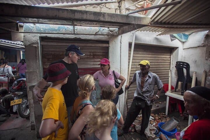 Bazurto Public Market: A 3-Hour Local Immersion in Cartagena's Culinary Heart photo 4