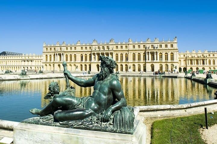 Versailles Luxury Van Transfer from Paris — Private Round-Trip Service photo 6