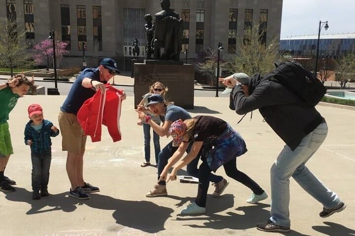 Minneapolis Scavenger Hunt: 3Quest Challenge Urban Riddle Adventure photo 5