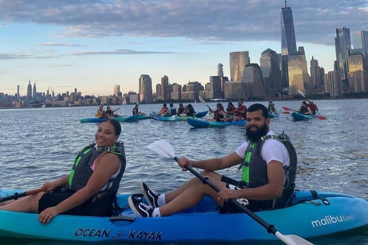 Kayak the NYC Skyline: One-Hour Guided Kayak Tour from Jersey City photo 4