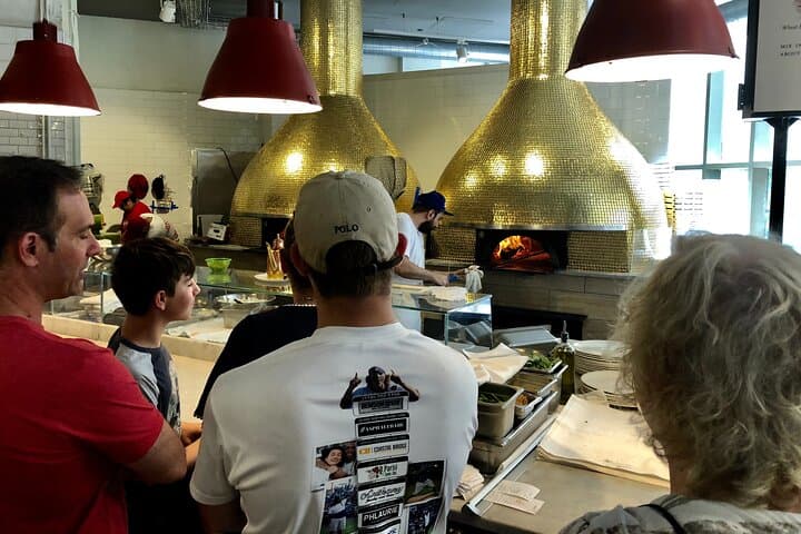 Downtown Chicago Walking Pizza Tour: Taste Deep-Dish, Neapolitan & Roman in River North photo 5