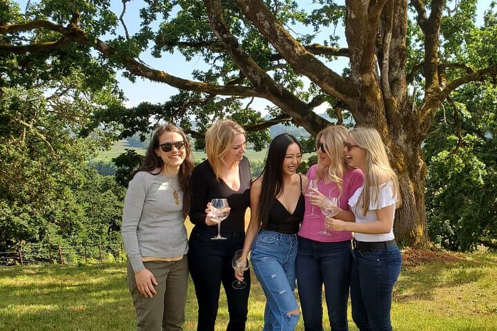 Willamette Valley Pinot Noir & Wood-Fired Pizza Pairing Tour — Day Trip from Portland photo 2