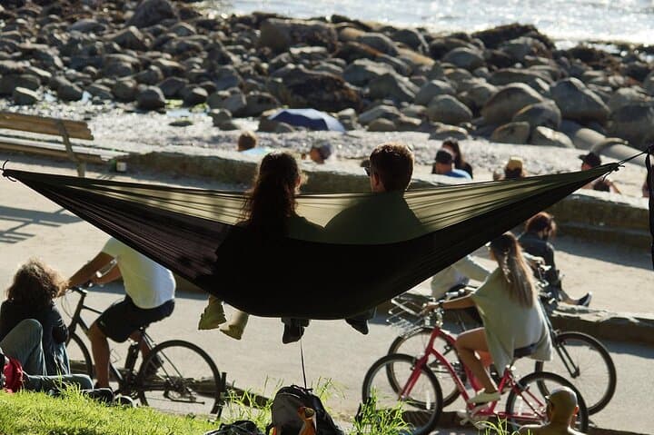 Half-Day Romantic Vancouver City Tour for Couples - Private Sightseeing & Sunset photo 2