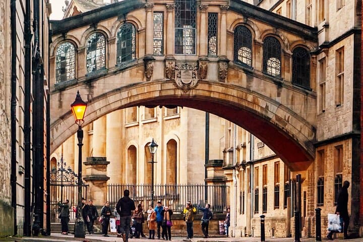 Oxford Hidden Gems Self-Guided Tour & Treasure Hunt (1-Day Pass)