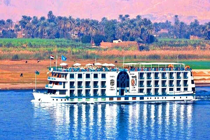 7-Day Private Egypt Highlights Tour & Nile Cruise: Pyramids to Abu Simbel
