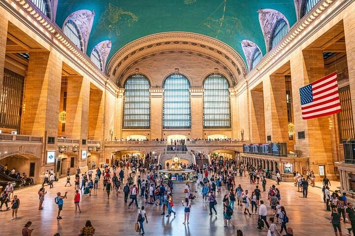 Private Midtown & Times Square Walking Tour — Midtown Manhattan Highlights photo 3