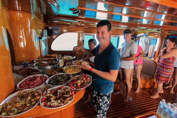 Introductory Red Sea Scuba: 1:1 Guided Dive from Hurghada on a 27m Boat photo 5