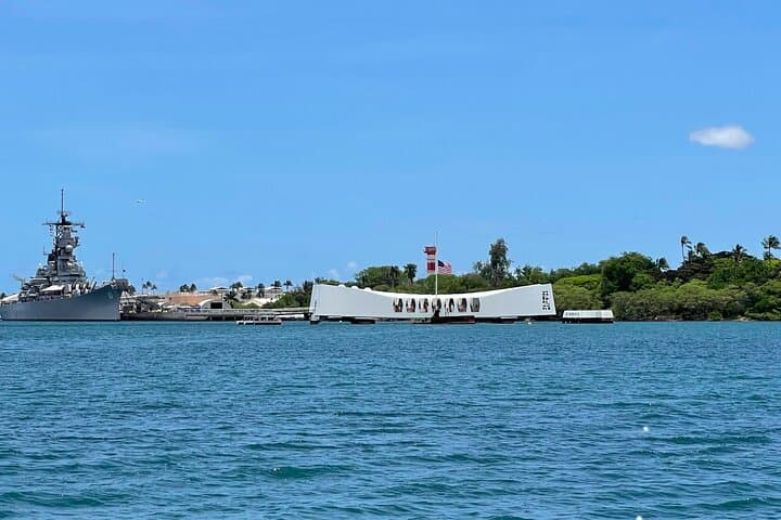 Private Pearl Harbor & Honolulu Downtown Tour from Waikiki photo 5