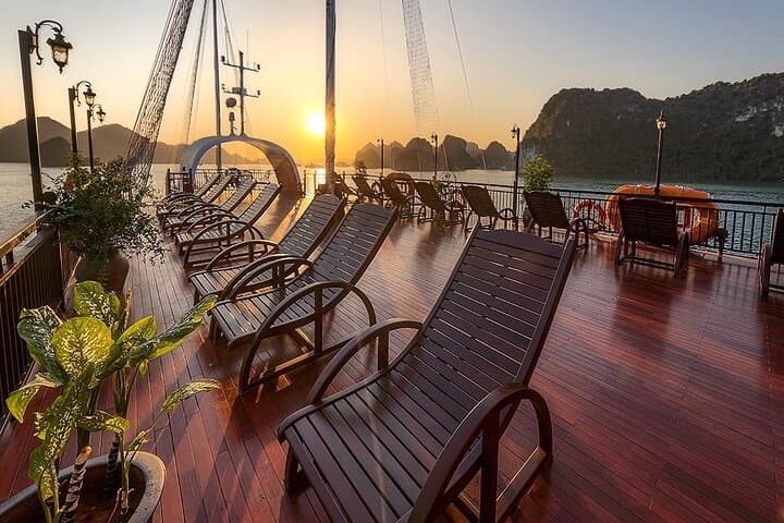 Lan Ha Bay 2-Day Luxury Cruise: Kayaking, Tra Bau & Dark-Light Cave Experience photo 6