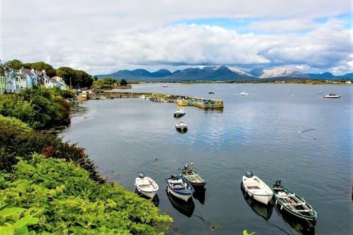 Sea Kayaking Roundstone Bay: Guided 2.5‑Hour Coastal Paddle in Connemara photo 2