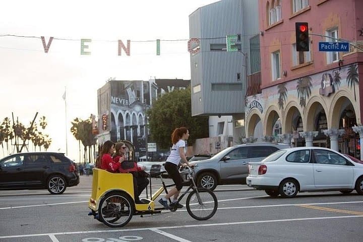 Private Rickshaw Tour of Santa Monica and Venice Beach — 1-Hour Coastal Ride photo 2