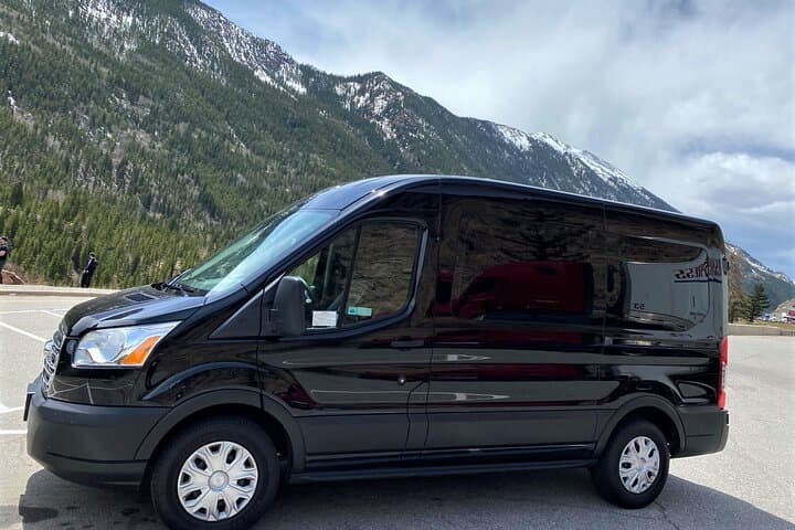 Denver Airport to Breckenridge & Keystone Private Shuttle — Door-to-Slope Transfers photo 2