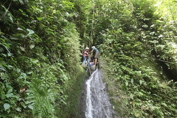 La Fortuna Rafting and Canyoning: Balsa River Rapids and Waterfall Rappels photo 4