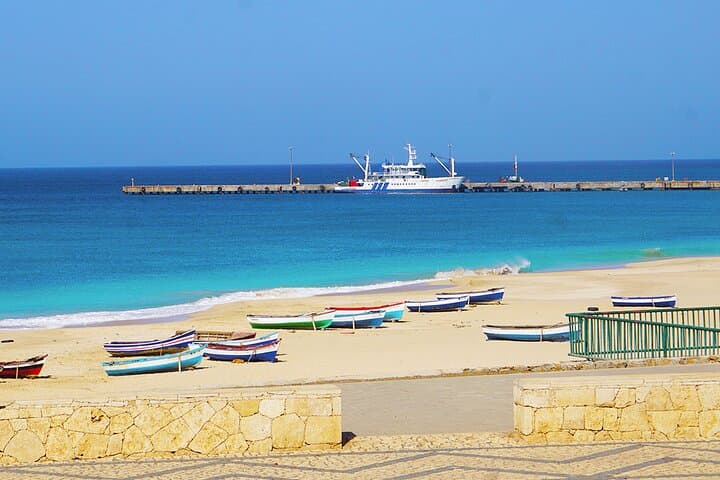 Maio Private Harbour Transfer: Door-to-Door Ride Between Harbour and Calheta