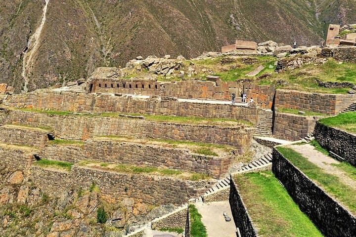 Sacred Valley Taxi: Chinchero, Maras, Moray & Ollantaytambo Day Transfer photo 4