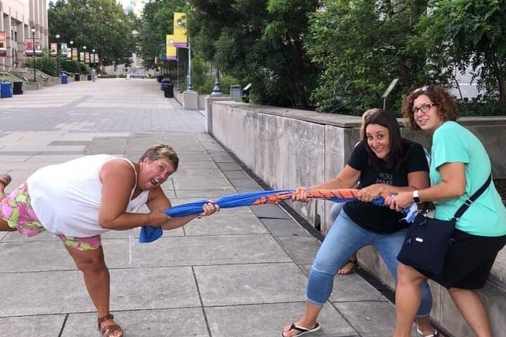 Buffalo Crazy Dash Scavenger Hunt: Self-Guided Urban Walking Game