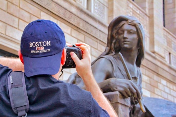 Boston Architecture, History & Photo Walking Tour: Back Bay, Public Garden & Beacon Hill photo 3