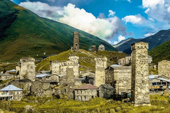 4-Day Svaneti Tour: Mestia, Chalaadi Glacier & Ushguli