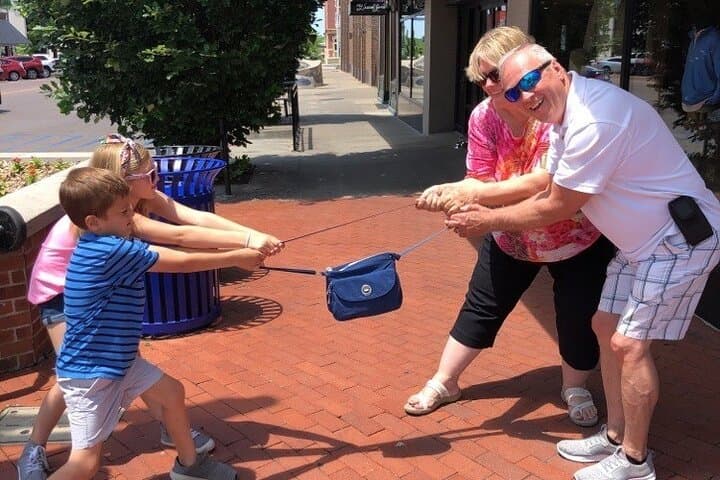 Explore Little Rock: Downtown Scavenger Hunt with Wacky Walks photo 4
