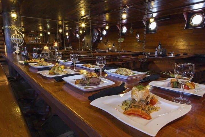 Jolly Roger Pirate Dinner Cruise in Cancun: Family Hook Boat Experience photo 2