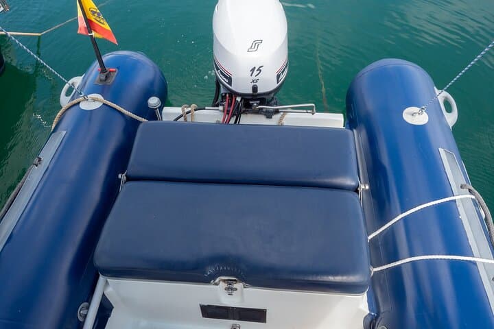 Self-Drive LOMAC 460 Rental in Torrevieja — 4‑Hour Private Boat Charter photo 5