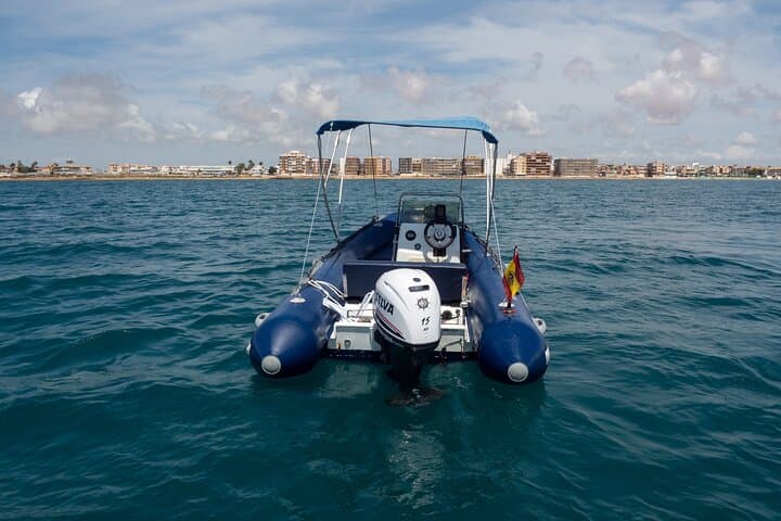 Self-Drive LOMAC 460 Rental in Torrevieja — 4‑Hour Private Boat Charter photo 2