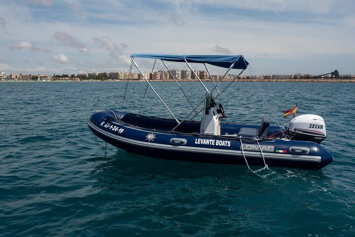 Self-Drive LOMAC 460 Rental in Torrevieja — 4‑Hour Private Boat Charter photo 3