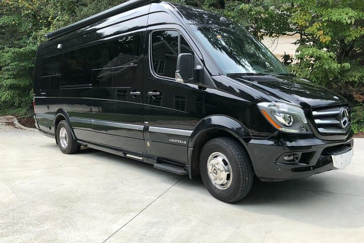 Houston Sprinter Van Airport Transfer — Private IAH & Hobby Pickup photo 2