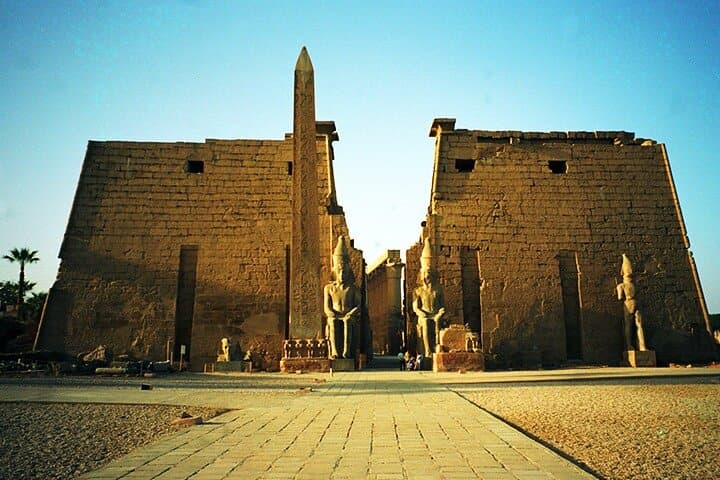 4-Day Nile Cruise from Aswan to Luxor: Temples, Tombs & River Life photo 4
